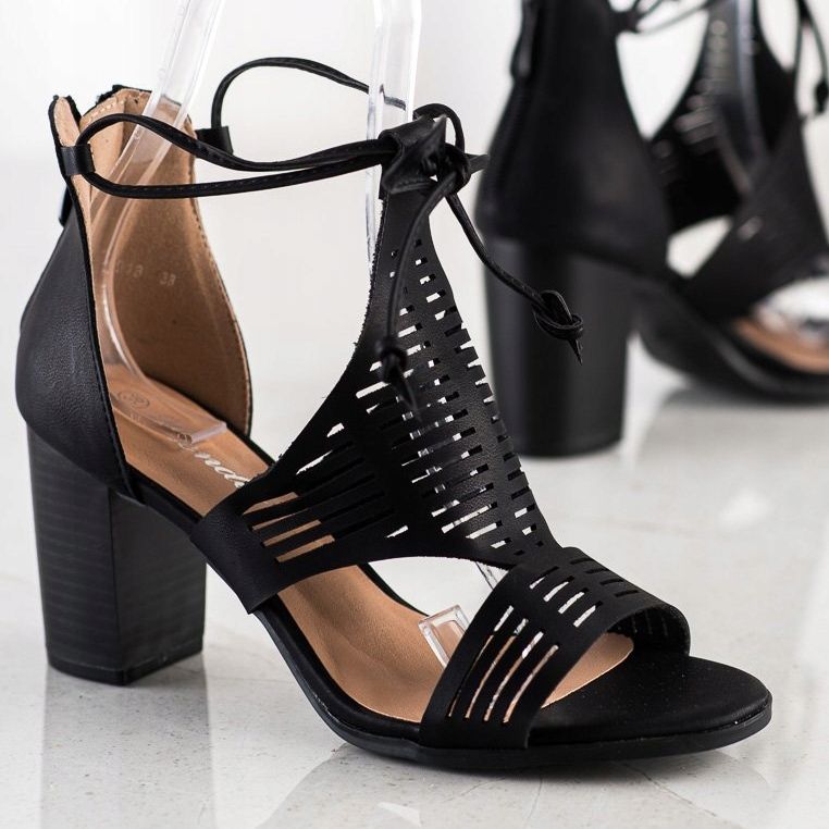 Renda Sandales Ajourées Avec Une Reliure noir 1