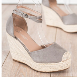 Queentina Espadrilles élégantes sur un coin haut gris 1 Queentina Espadrilles élégantes sur un coin haut gris 1
