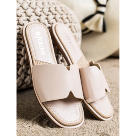 SHELOVET Pantoufles élégantes en cuir écologique beige 1