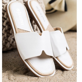 SHELOVET Pantoufles élégantes en cuir écologique blanche 1