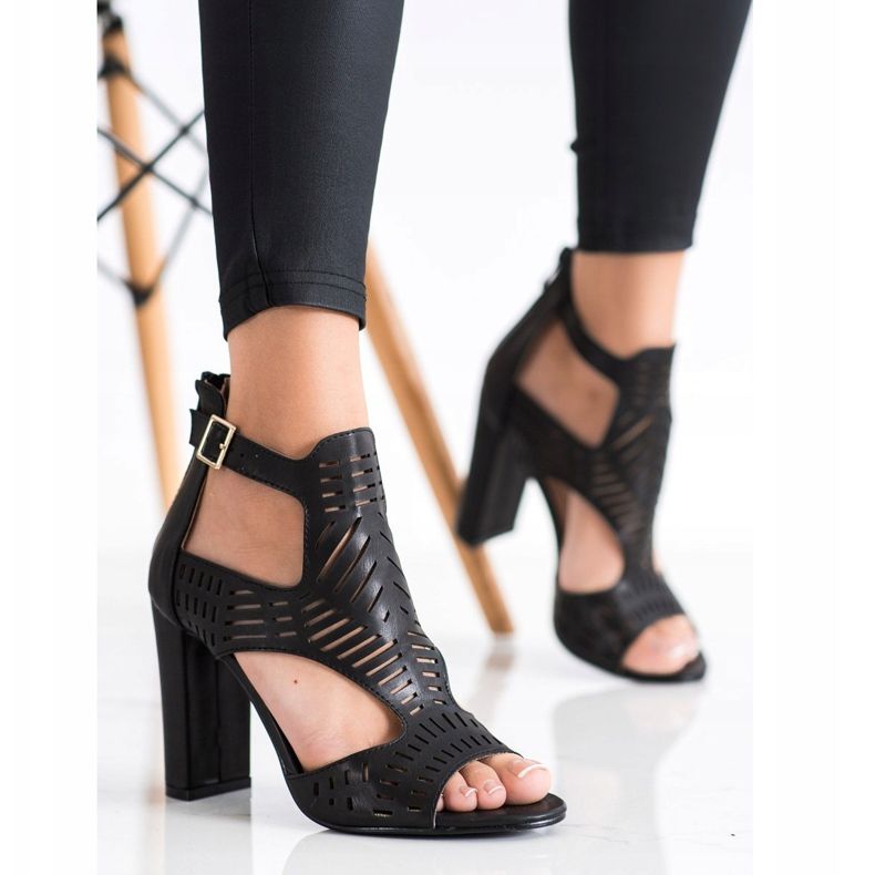 Renda Sandales de mode ajourées le noir 1