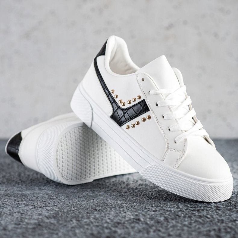 SHELOVET Chaussures nouées avec empiècement noir blanc 1