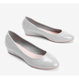 Escarpins gris sur le petit talon compensé Chantal 2 Escarpins gris sur le petit talon compensé Chantal 2