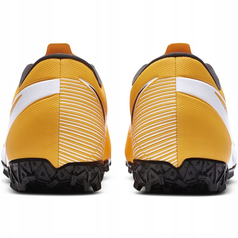 Chaussure de football Nike Mercurial Vapor 13 Academy Tf M AT7996 801 oranges et rouges 4 Chaussure de football Nike Mercurial Vapor 13 Academy Tf M AT7996 801 oranges et rouges 4