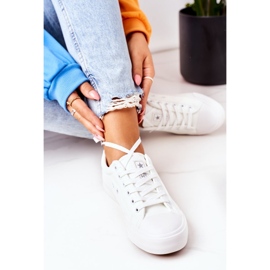 NEWS Baskets Cuir Femme Blanc Mega 1