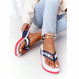 Tongs pour femmes sur le coin Big Star HH274A093 Blanc bleu marine 3