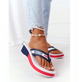 Tongs pour femmes sur le coin Big Star HH274A093 Blanc bleu marine 1