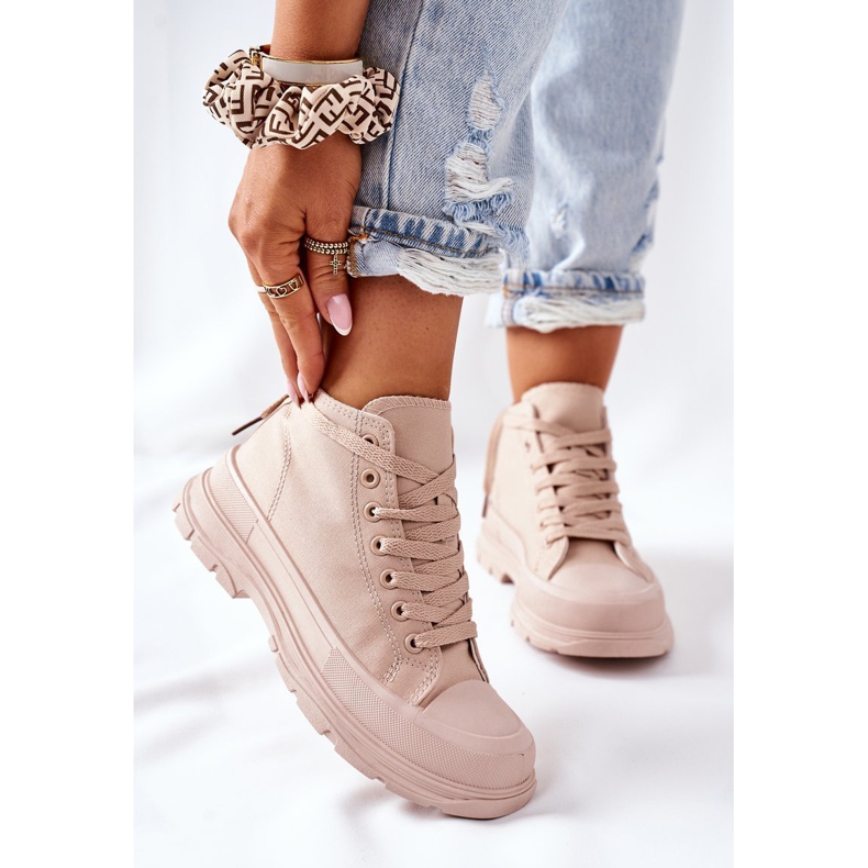 FJ1 Baskets Hautes Beige Trissy Sur Une Grande Semelle 2