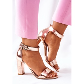 Sandales en cuir classiques sur une barre Laura Messi 1760 Champagne rose 2