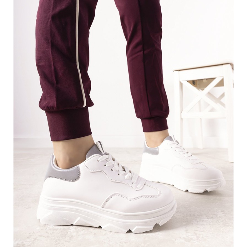 Baskets blanches avec insert réfléchissant Kaori 1