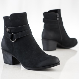 J. Star Bottes avec une ceinture décorative noir 1