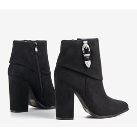 Bottines noires élégantes sur le poteau Esgle 1