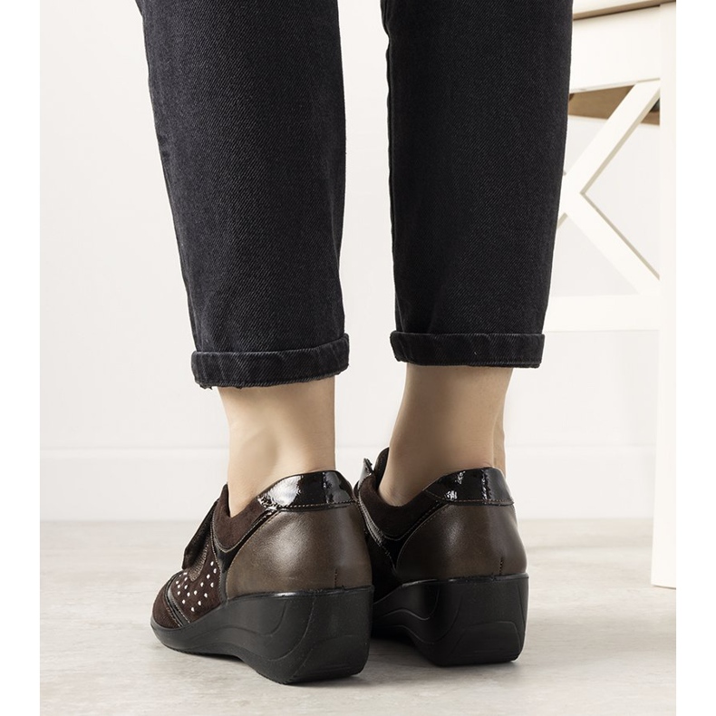 Richelieu marron sur le compensé Merante brun 1 Richelieu marron sur le compensé Merante brun 1