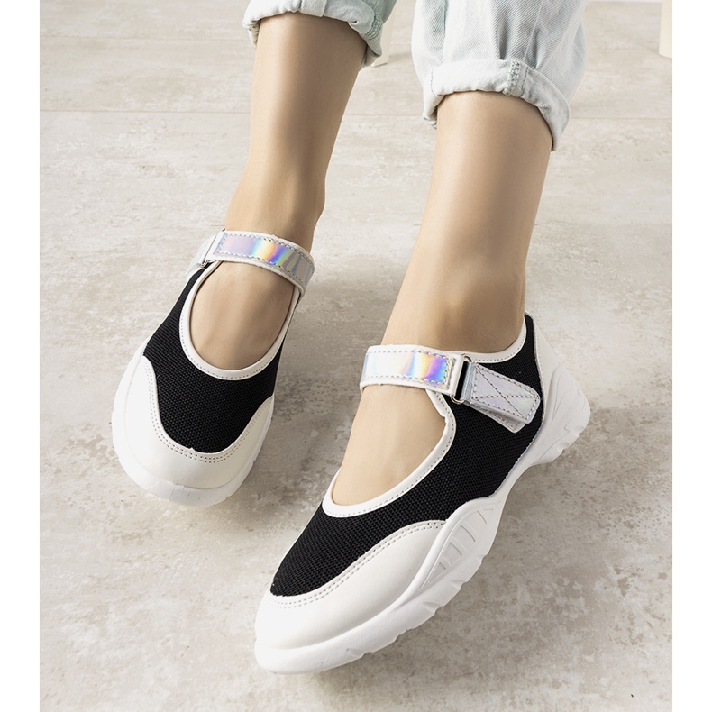 Baskets noires et blanches avec empiècement holographique Melania 1