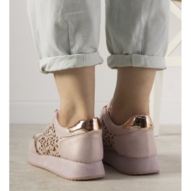 Baskets de sport roses à motif Festival ajouré 1 Baskets de sport roses à motif Festival ajouré 1