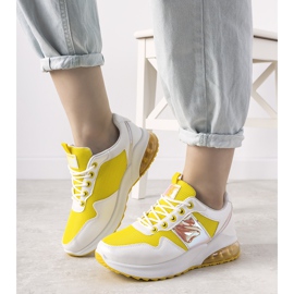 Baskets blanches et jaunes avec empiècements holographiques Allison 1