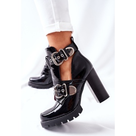 Boots On a Post Boucle Bramshall laquée noire le noir 4