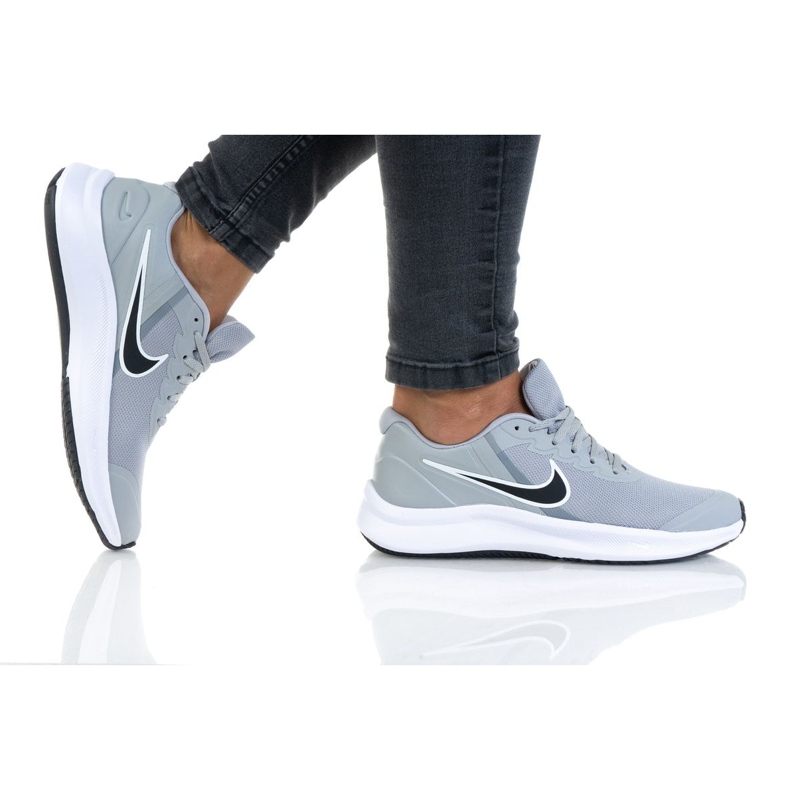 Chaussures Nike Star Runner 3 (GS) W DA2776-005 gris 1