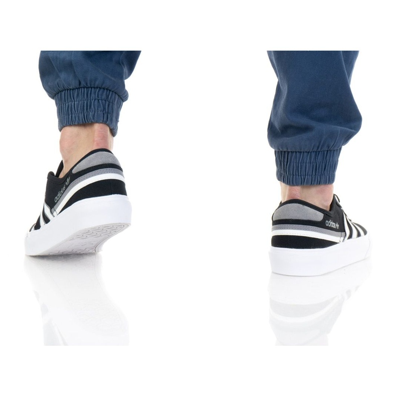 Chaussures Adidas Delpala M FW4240 le noir 2