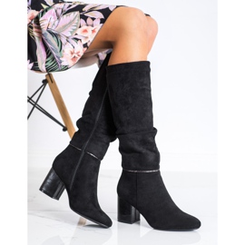 M.Daszyński Bottes élégantes sur un poteau le noir 1 M.Daszyński Bottes élégantes sur un poteau le noir 1