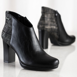 SHELOVET Chaussons Courts Sur Un Poteau noir 1