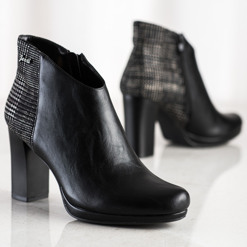 SHELOVET Chaussons Courts Sur Un Poteau noir 1