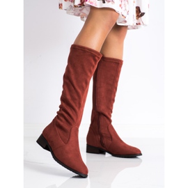M.Daszyński Bottes à talon plat en daim rouge 1