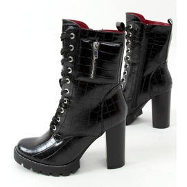 Bottes sur le poteau noir M530 Black Stone 1