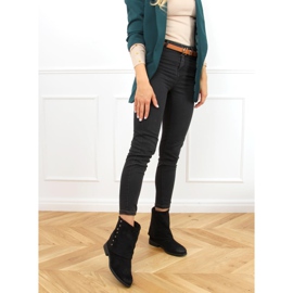 Bottes noires sur un talon compensé caché D7719 Noir 1