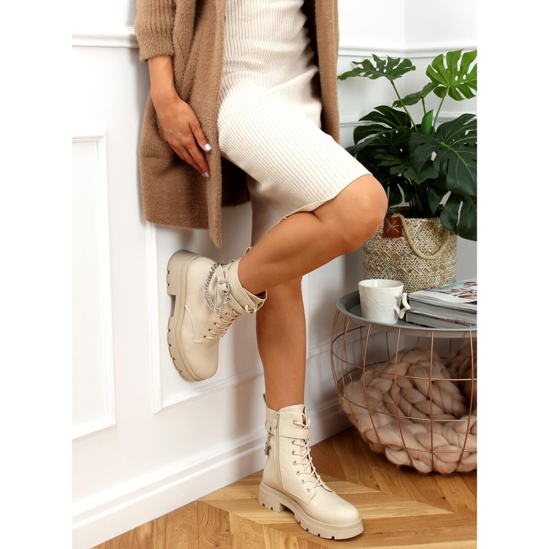 Ouvriers avec chaînes RQ381 Beige 1