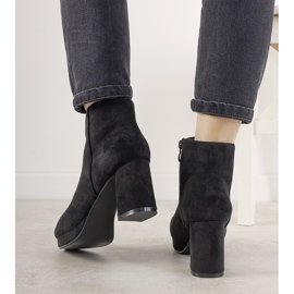 Bottines en daim noir sur le montant Mahoganis le noir 6