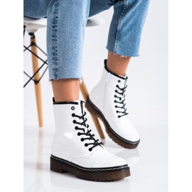 SHELOVET Bottes de travail blanches avec fourrure 2 SHELOVET Bottes de travail blanches avec fourrure 2