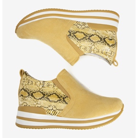 Baskets moutarde sur le compensé Infinitale jaune 2