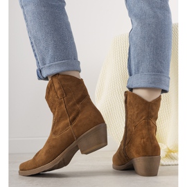 Boots femme marron avec un accent cowboy Tello Cruz brun 1 Boots femme marron avec un accent cowboy Tello Cruz brun 1
