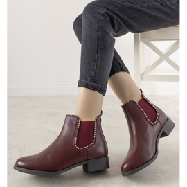 Bottines rouges classiques avec une bande élastique et des clous mérinos 2