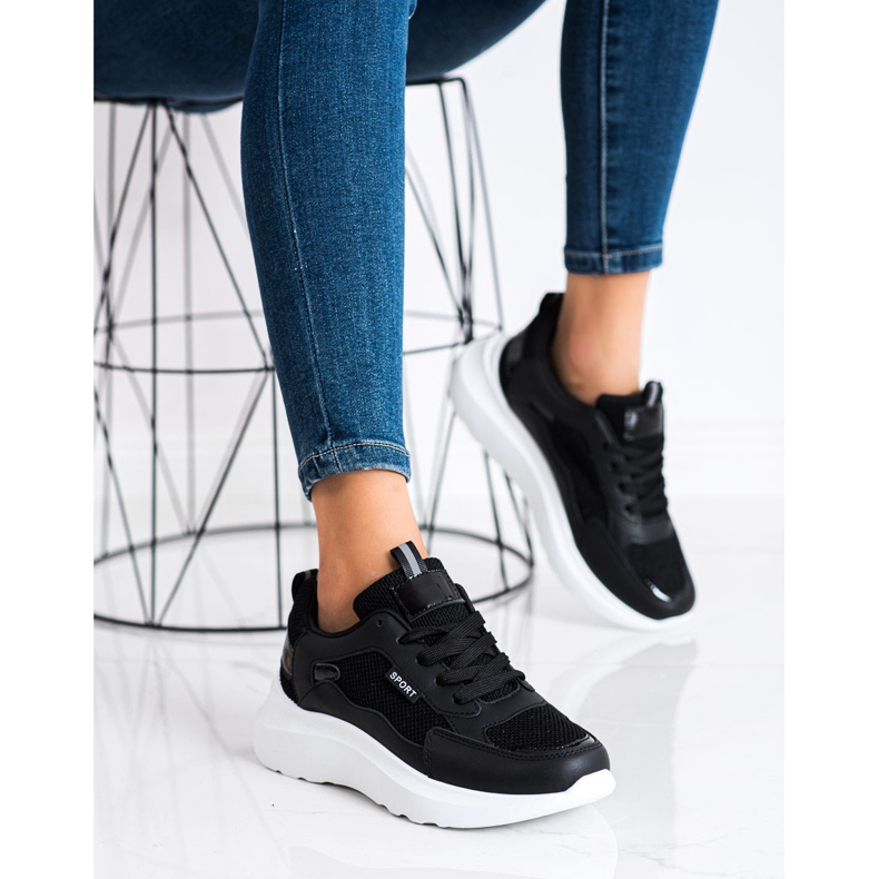 SHELOVET Chaussures de sport sur la plate-forme le noir 1