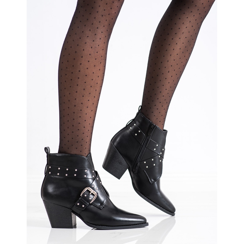 Lucky Shoes Des bottes de rock sur le poteau le noir 1