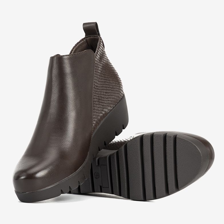 Bottes marron sur un coin délicat Enrica brun 1 Bottes marron sur un coin délicat Enrica brun 1