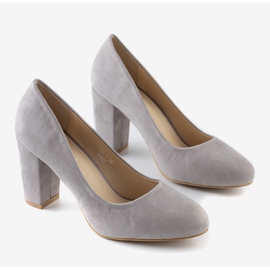 Escarpins gris sur le poteau Tahlia 1