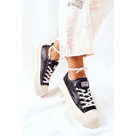Baskets isolées pour femmes GOE II2N4035 Noir blanche 4