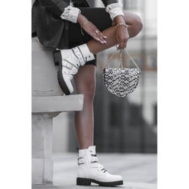 Blanc Dr. Martin blanche 1