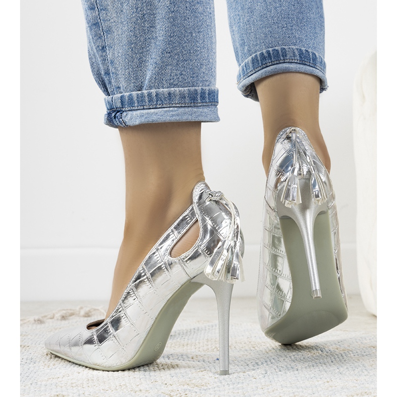 Épingles en argent avec découpes décoratives Permewan 1