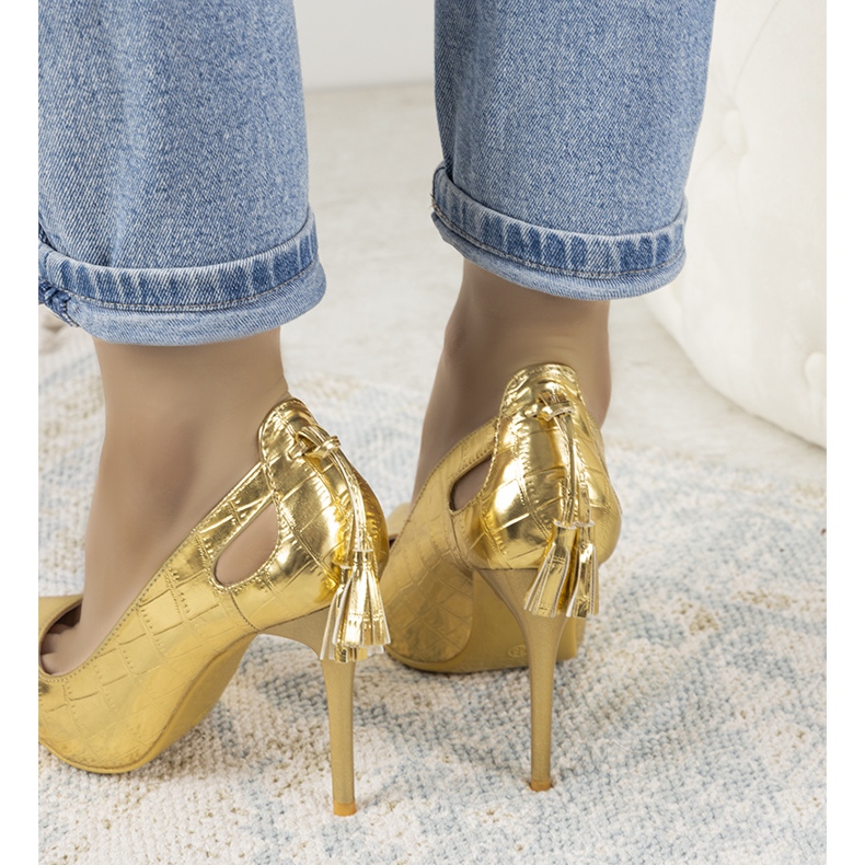 Épingles en or avec découpes décoratives Permewan d'or 1