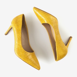 Escarpins moutarde sur un talon aiguille Byatt jaune 2