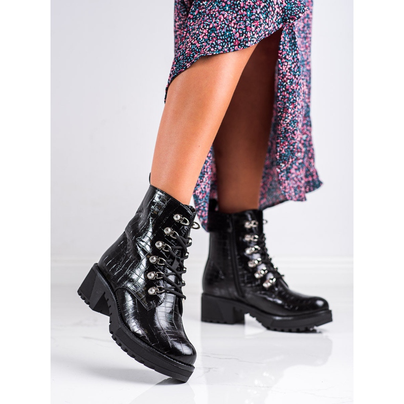 Bestelle Travailleurs isolés élégants noir 2