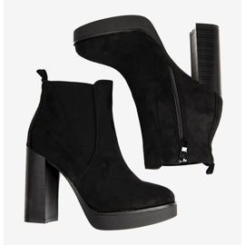 Bottes noires pour femmes sur un haut poteau Lacasse le noir 1