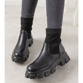 Bottines noires à tige chaussette de chez Slainie le noir 1