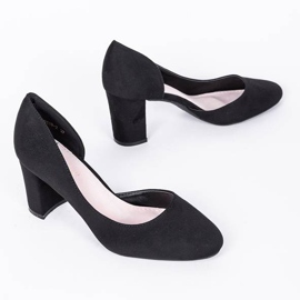 Escarpins noirs sur le post de Harperry le noir 1