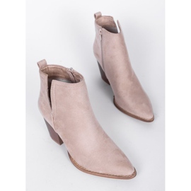 Bottines beiges sur le post de Ginny 1
