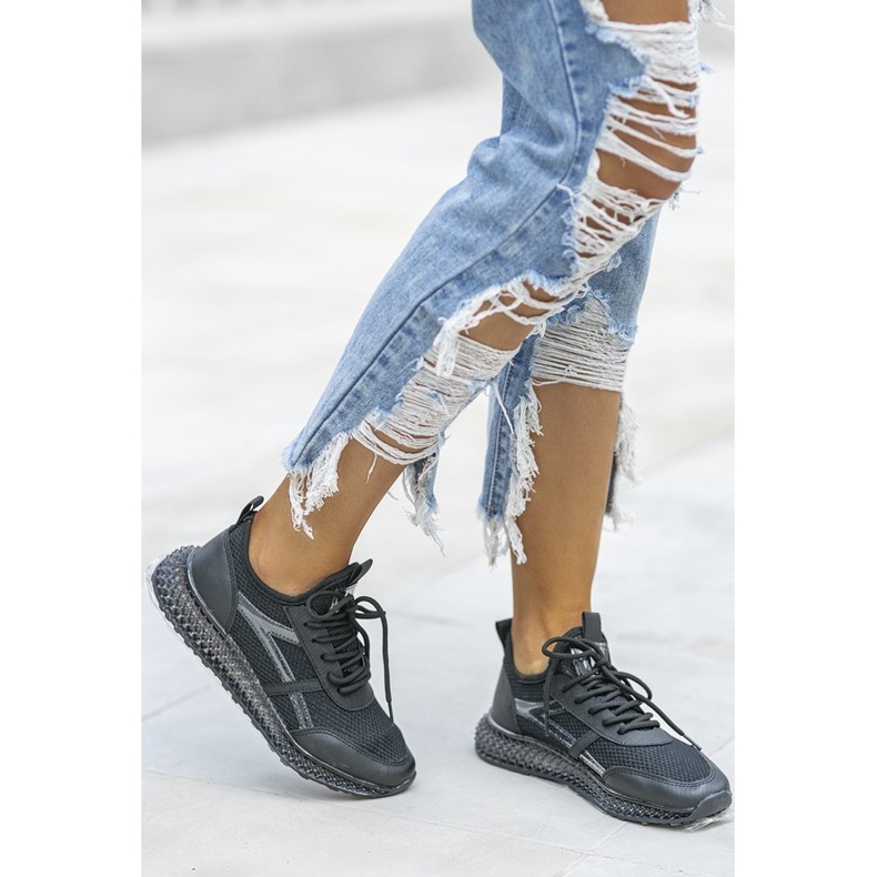 Baskets noires avec ornements Lil le noir 1 Baskets noires avec ornements Lil le noir 1